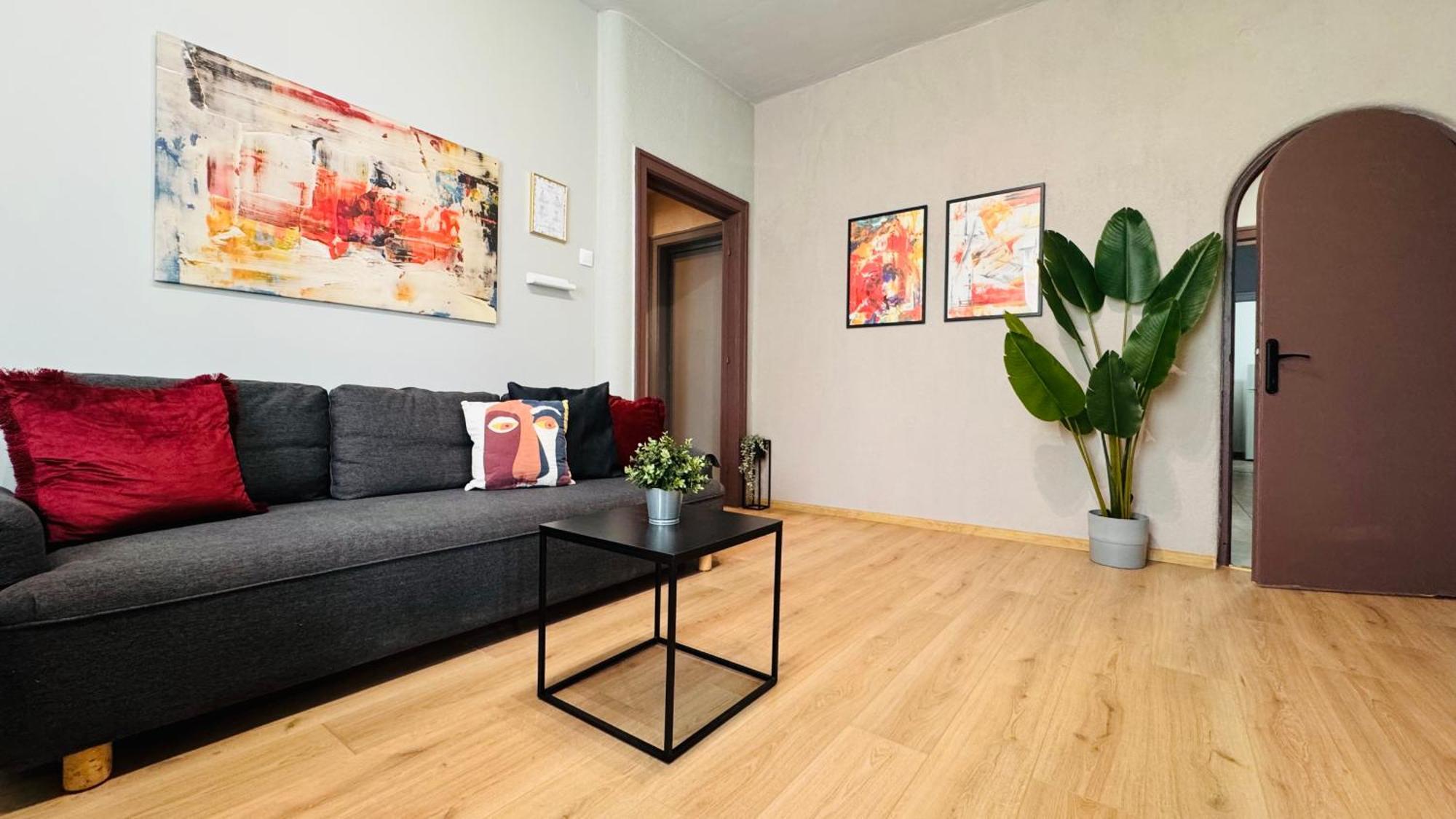 Ideal Home - Spacious & Modern Accommodation Near Unirii Square بوخارست الغرفة الصورة